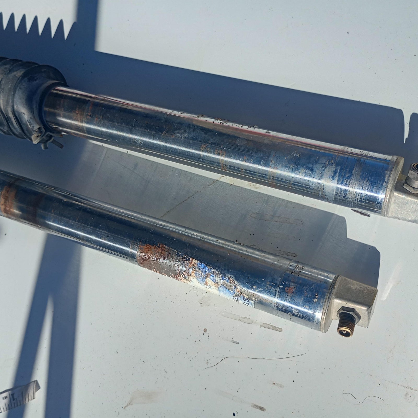 1984 HONDA XR200 OEM RIGHT LEFT FRONT SUSPENSION FORKS SHOCKS