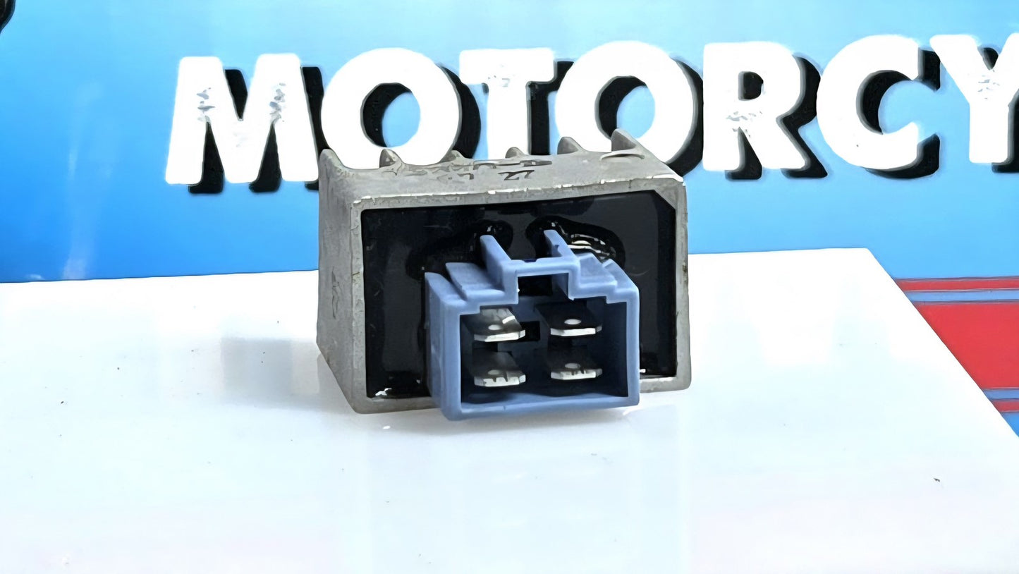 04 to 09 Yamaha XC125 Vino Voltage Rectifier B44776
