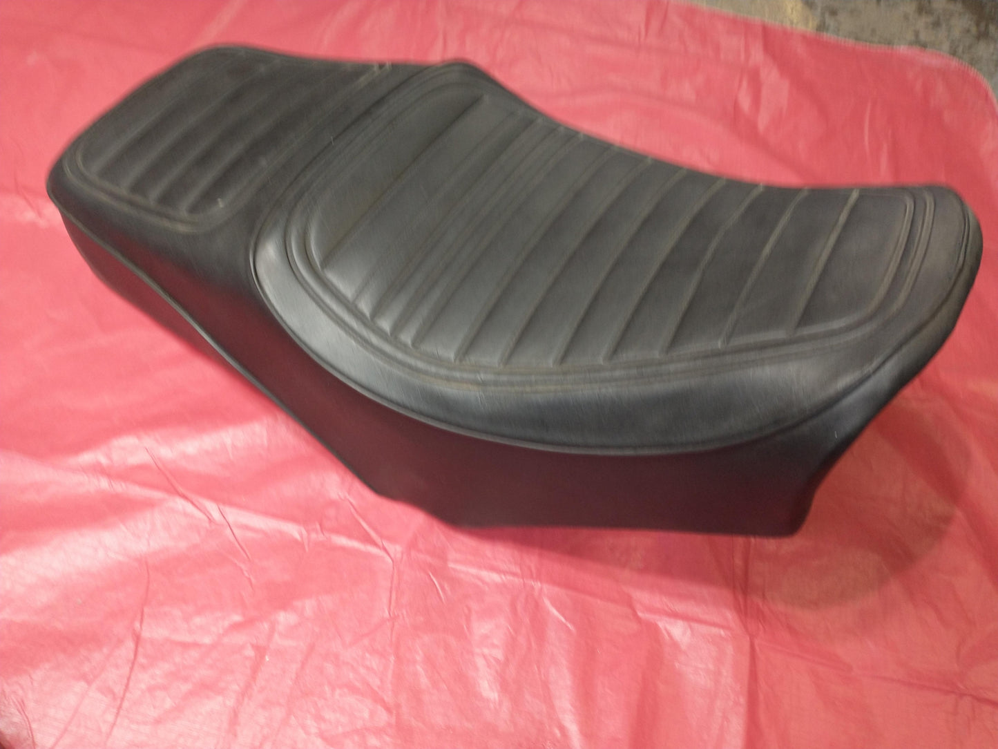 1982 YAMAHA VIRAGO 750 OEM FRONT DRIVERS SEAT