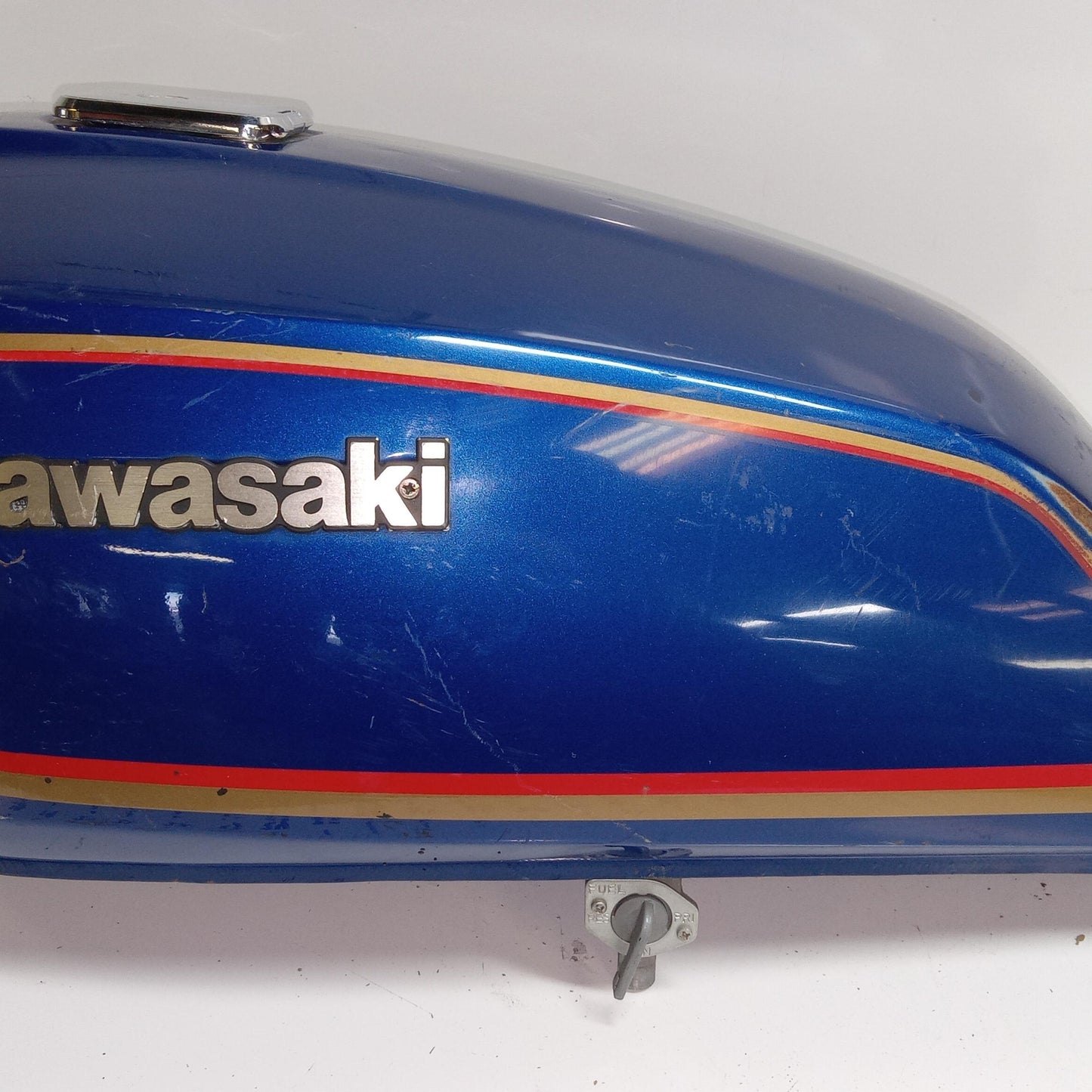 1981 KAWASAKI KZ750E OEM GAS TANK FUEL PETROL RESERVOIR