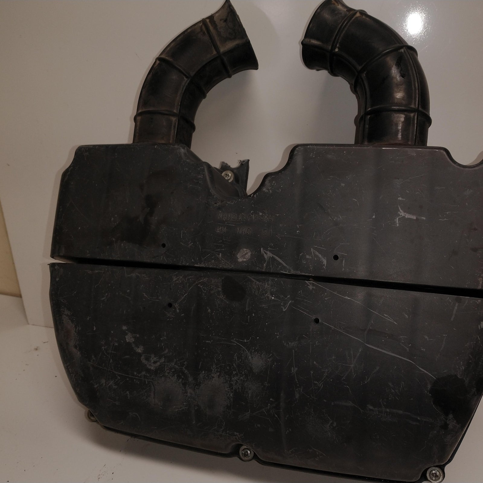 HONDA CBR900 OEM AIRBOX FILTER BOX W/ BOOTS 4FM-14401-10-00