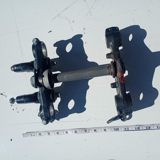 1984 HONDA XR200 OEM FRONT FORKS LOWER UPPER TRIPLE TREE STEM CLAMP