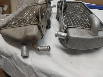 2002 YAMAHA YZ250F LEFT RIGHT ENGINE MOTOR COOLING COOLER RADIATOR