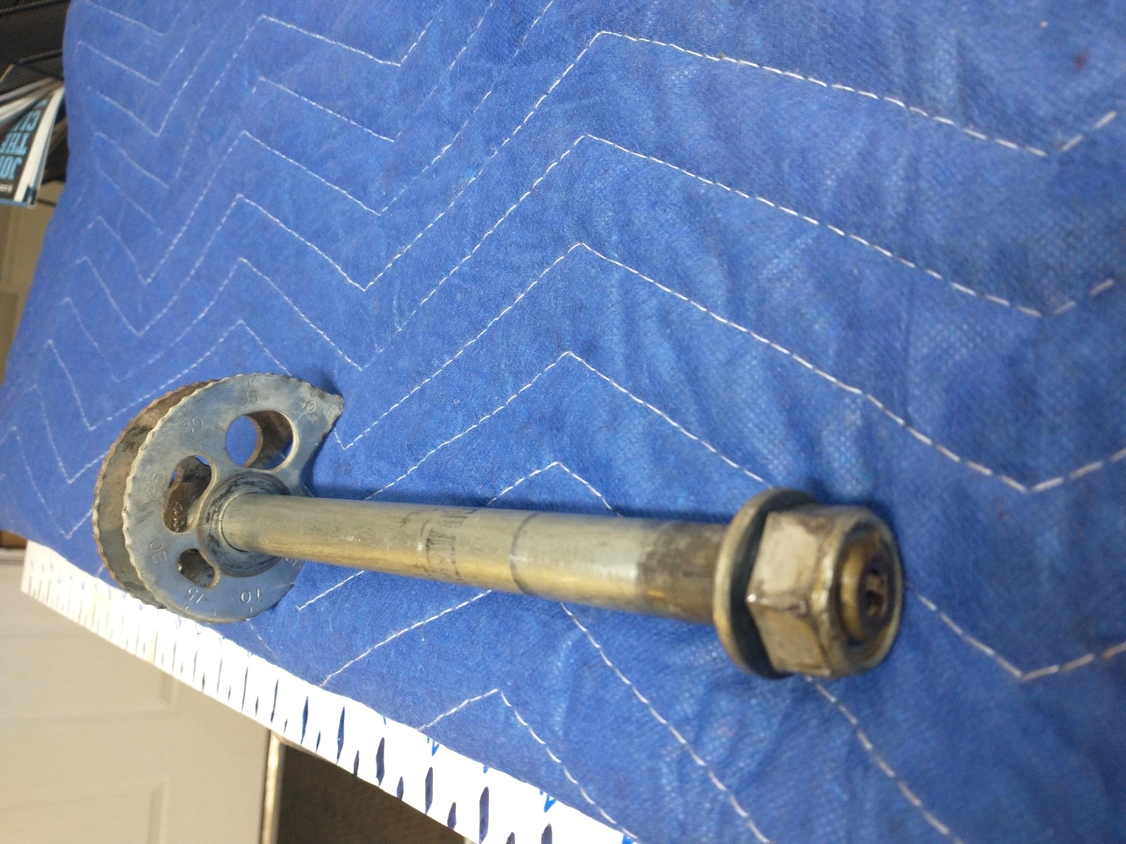 1994 HONDA XR250L OEM REAR AXLE BACK WHEEL RIM PIVOT BOLT AXEL