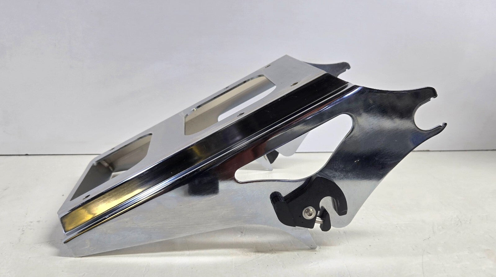 Harley-Davidson Electra Glide Trunk Mount/Tour Pak Mount Bracket