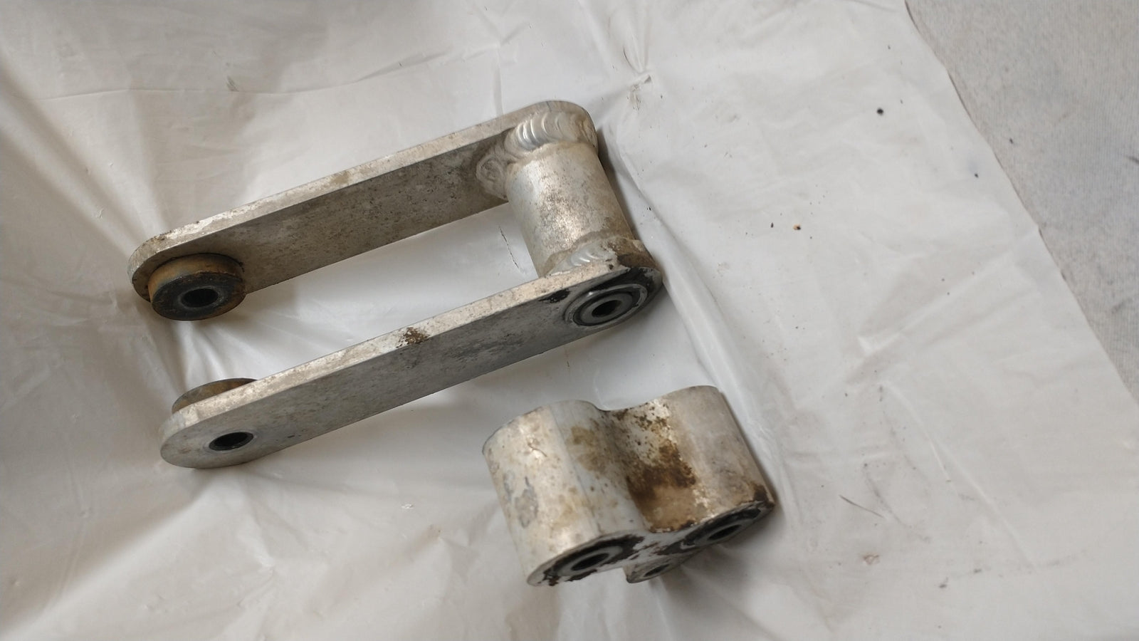 1993 HUSABERG FE501 OEM REAR SHOCK LINKAGE LINKS