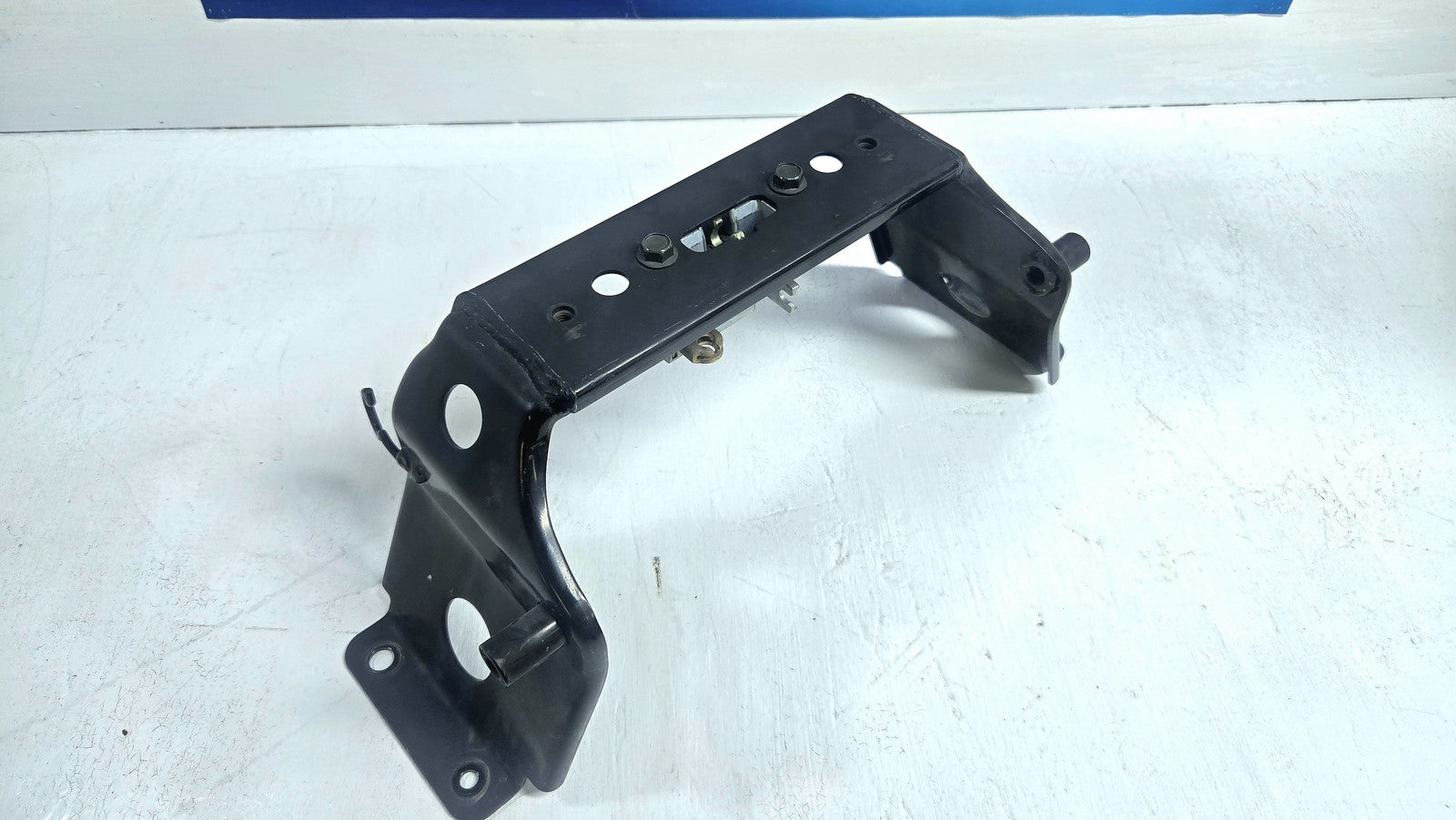 04 to 109 Yamaha XC125 Vino Seat Latch with Bracket