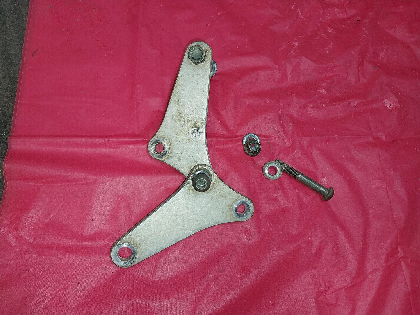 2003 YAMAHA YZ250F ENGINE MOTOR MOUNT STAY BRACKETS