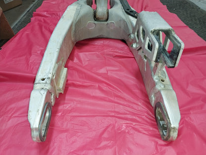 YAMAHA SWINGARM SWING ARM SUSPENSION 5UN-22110-00-00