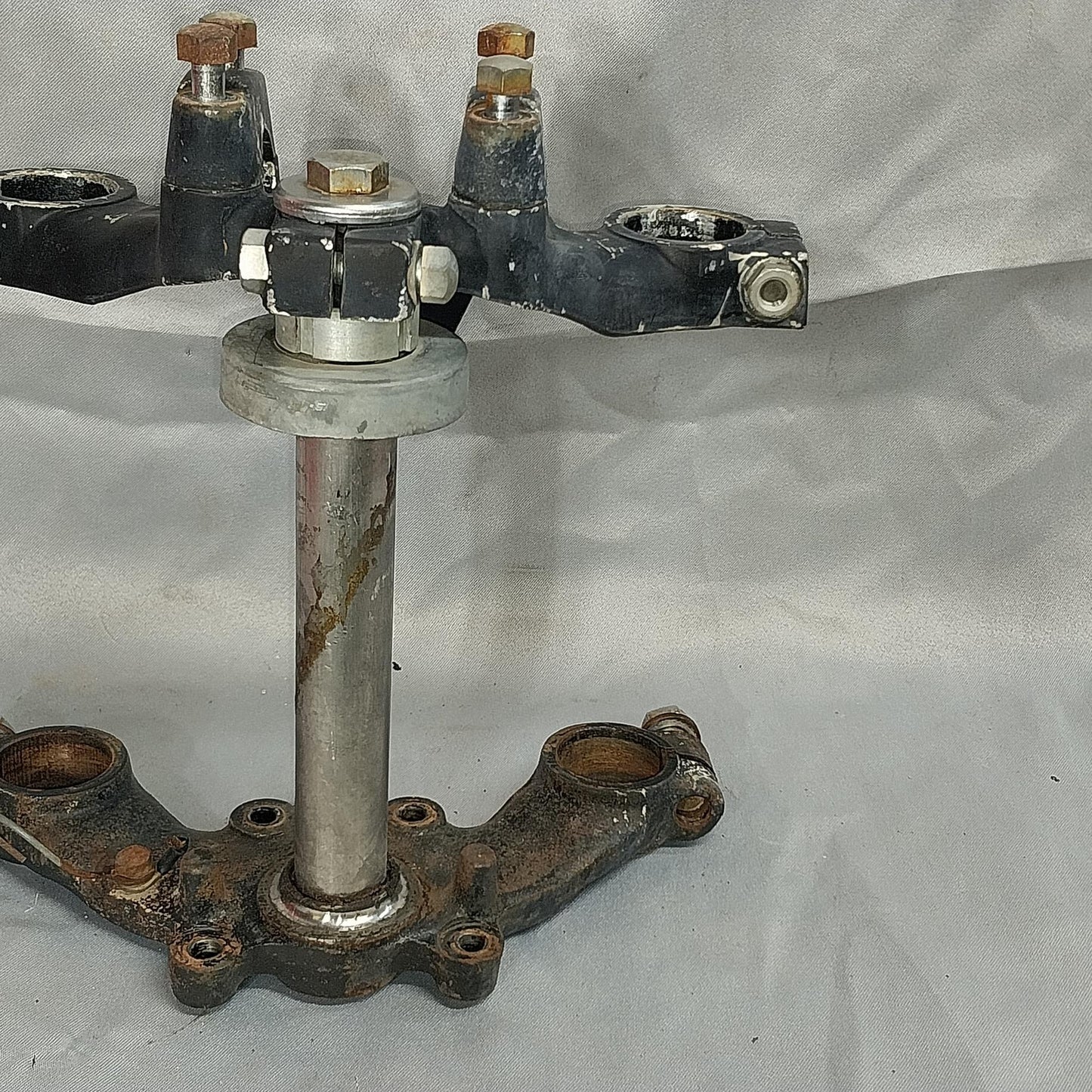 1971 KAWASAKI F8 FRONT FORKS LOWER UPPER TRIPLE TREE STEM CLAMP