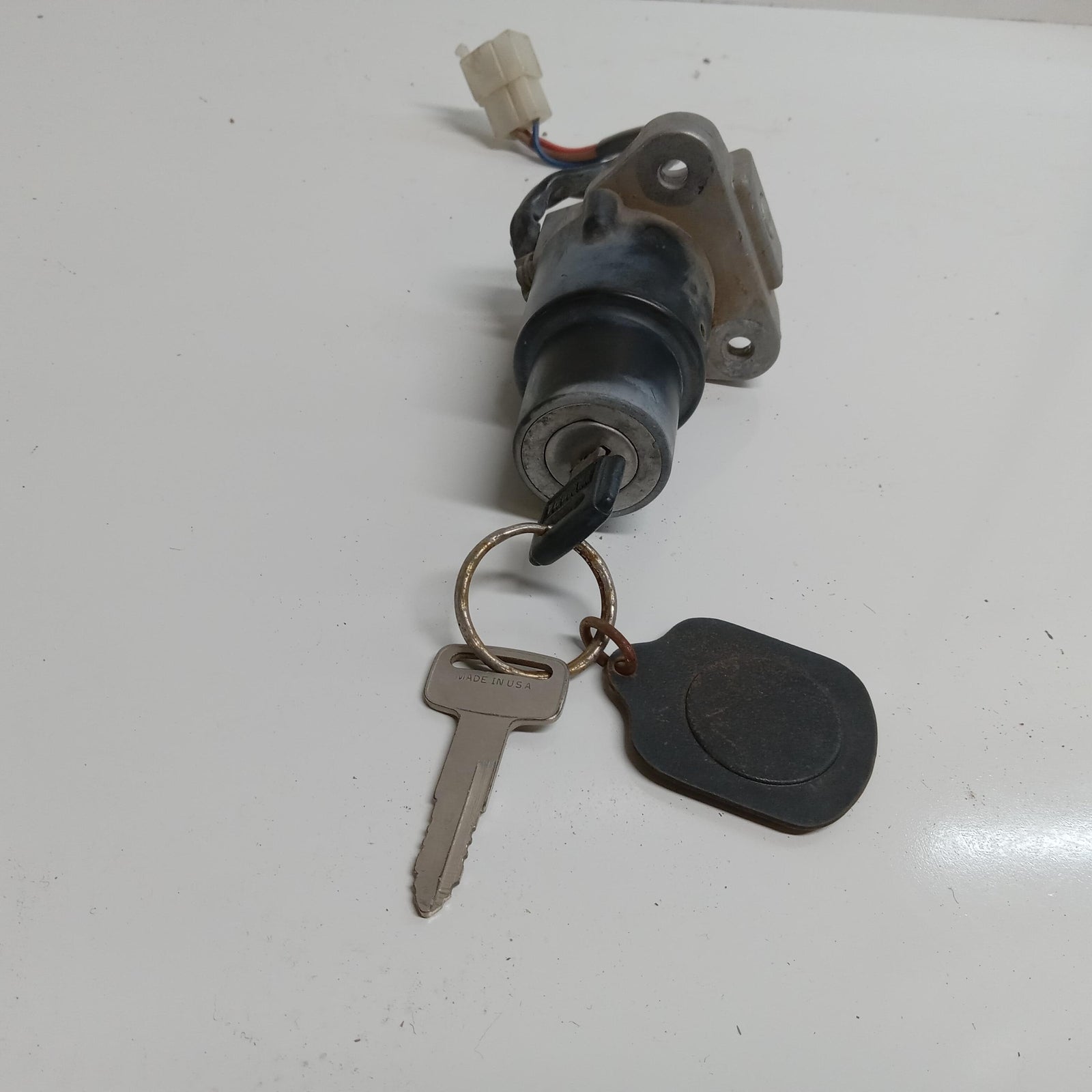 1981 YAMAHA VIRAGO 750 OEM IGNITION LOCK W KEY