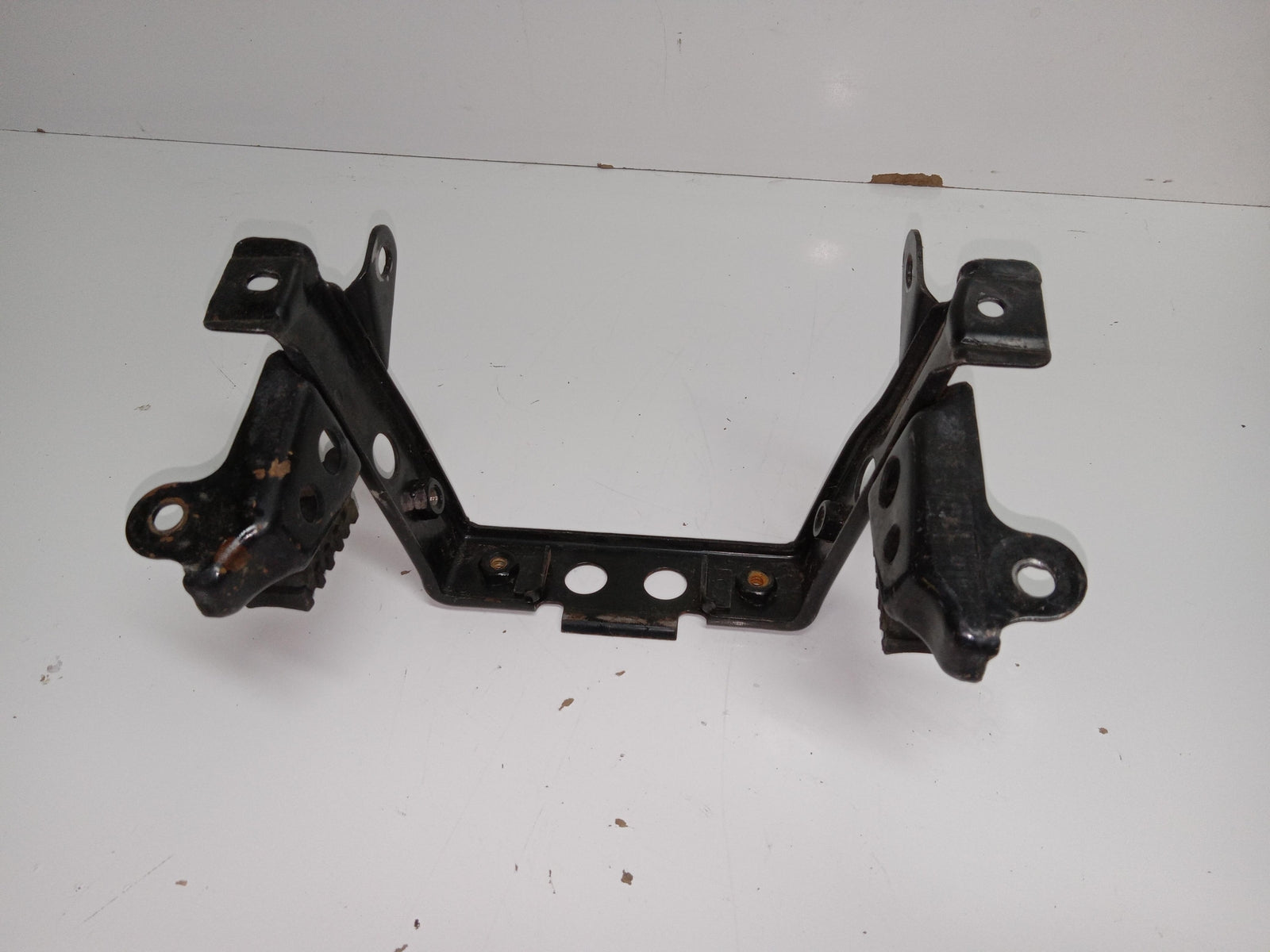 1993 SUZUKI GSXR600W OEM MOUNT STAY BRACKETS