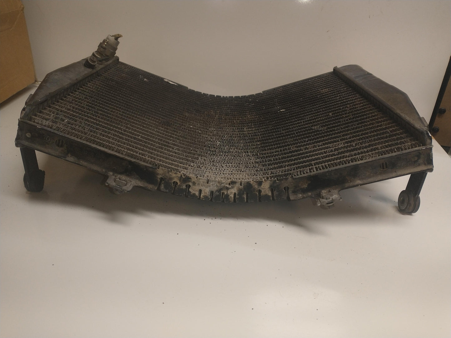 1997 YAMAHA YZF750R OEM ENGINE RADIATOR MOTOR COOLER COOLING RADIATER