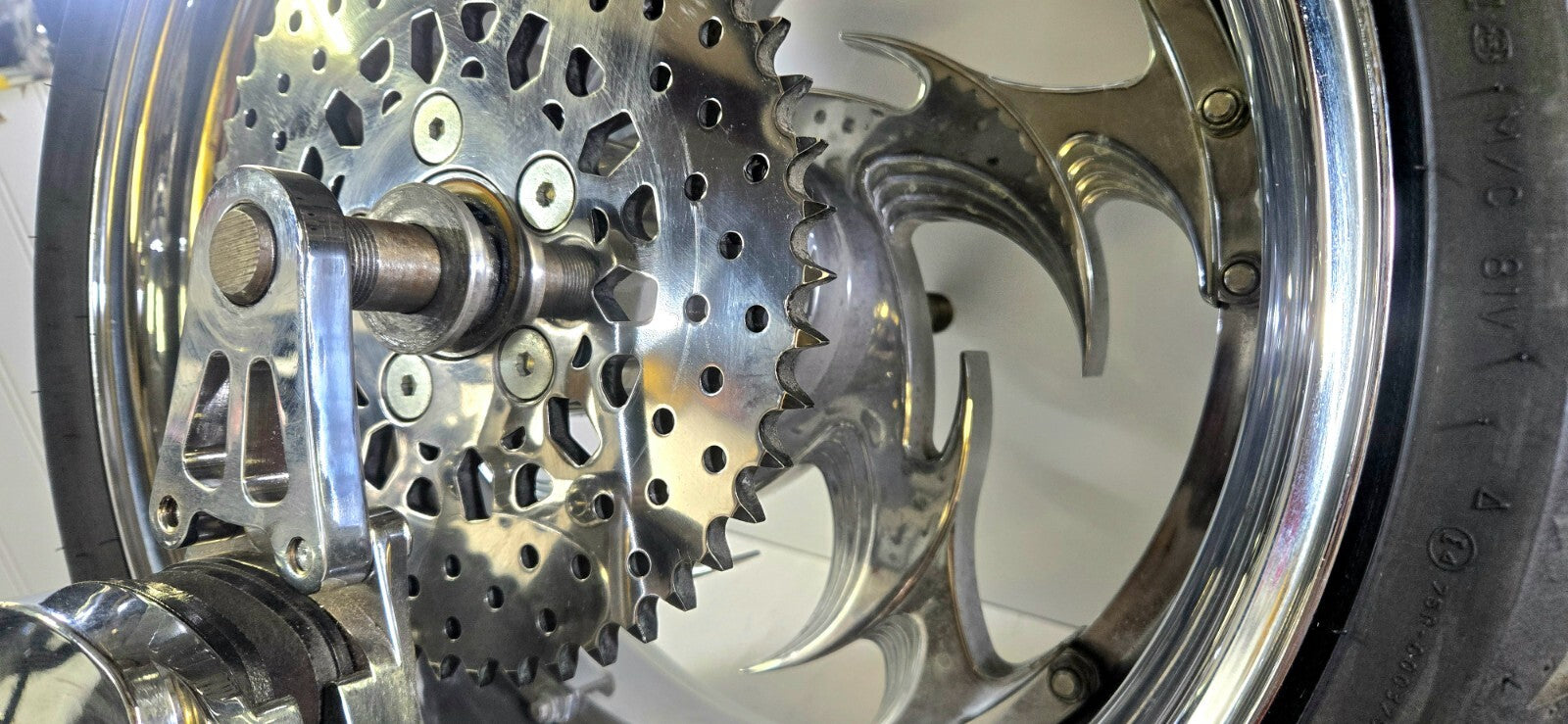 Harley-Davidson Custom Chopper Sawblade Style Rear Wheel