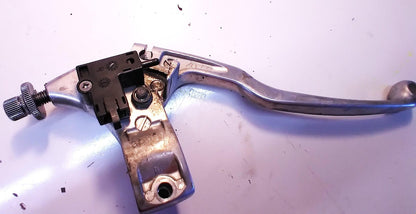 2005 SUZUKI BOULEVARD OEM LEFT HANDLEBAR CLIPON CLUTCH LEVER