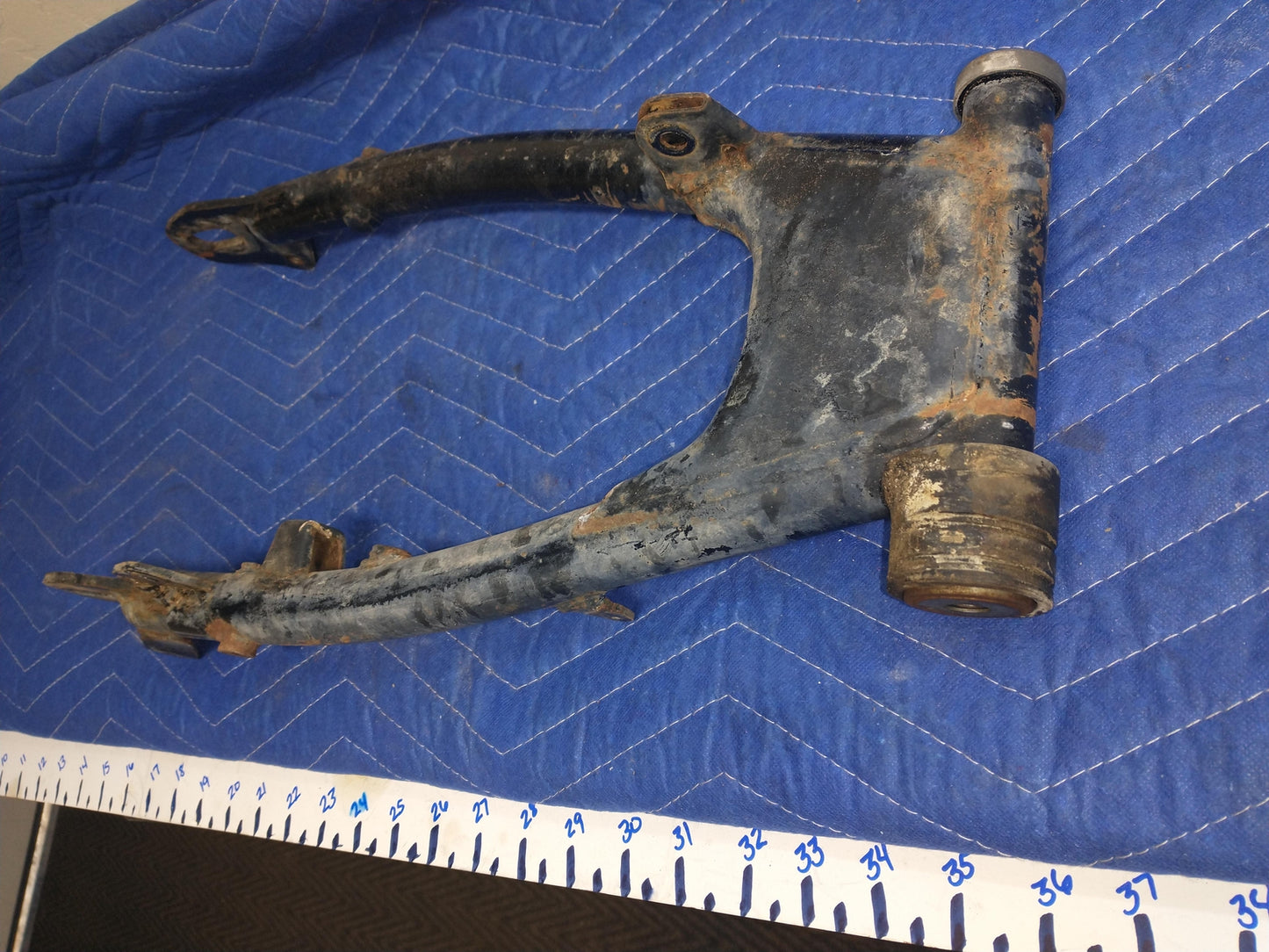 1974 YAMAHA DT175 OEM SWINGARM SWING ARM SUSPENSION