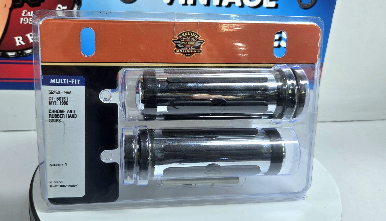 Genuine Harley-Davidson Multi-Fit Chrome and Rubber Hand Grips