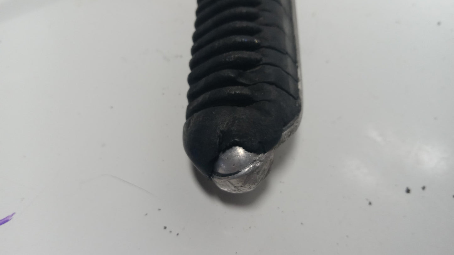 1993 SUZUKI GSXR600W OEM FRONT FOOT RESTS PEGS STEPS SET PAIR