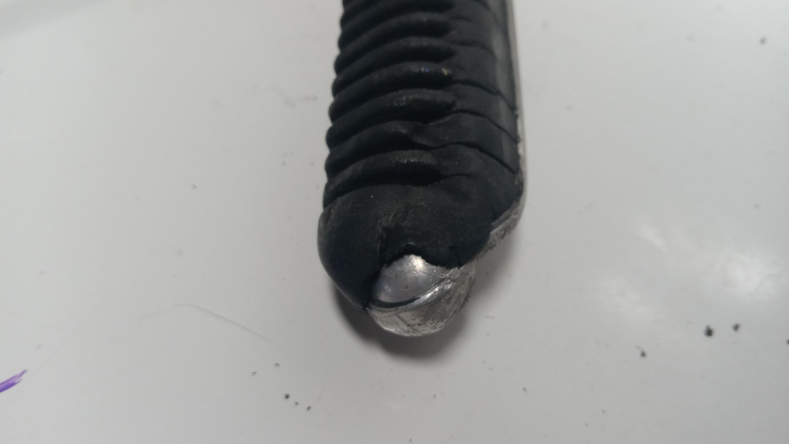 1993 SUZUKI GSXR600W OEM FRONT FOOT RESTS PEGS STEPS SET PAIR