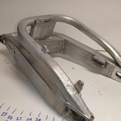 1999 HONDA CBR900RR OEM REAR SWINGARM BACK SUSPENSION SWING ARM