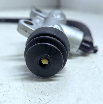 2011 10-13 BMW R1200RT R1200 Rear Brake Caliper Master Cylinder