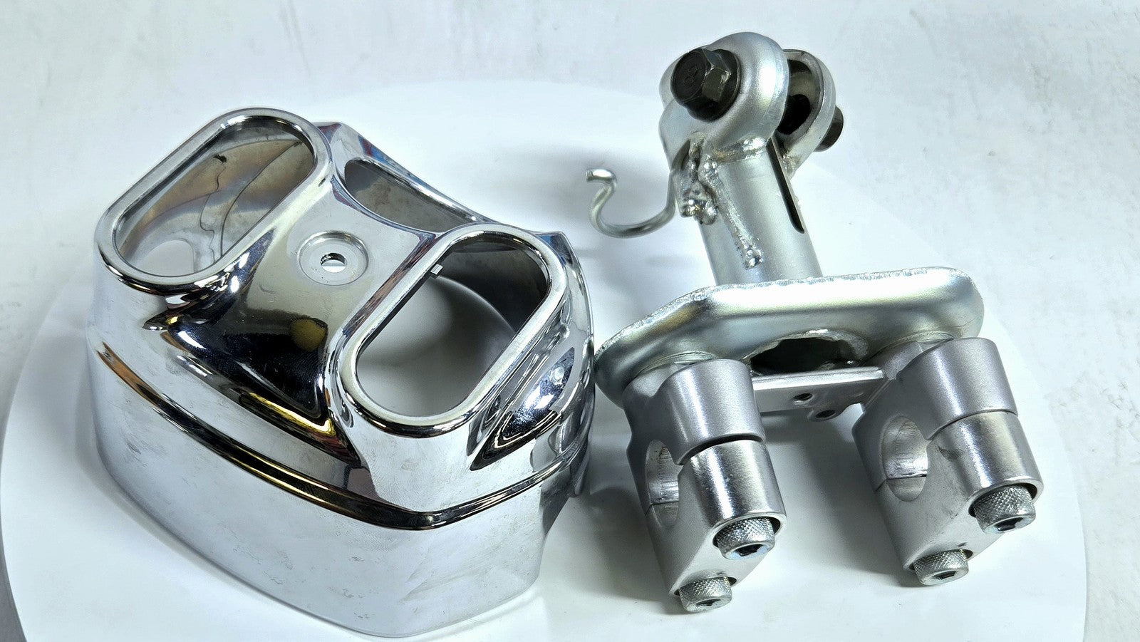 04 to 09 Yamaha XC125 Handlebar Mount Clamp with Cover