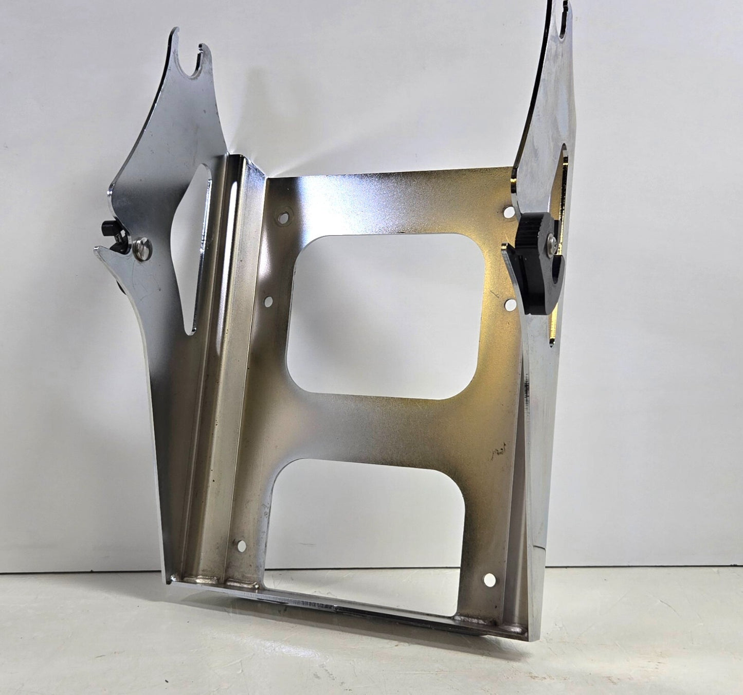 Harley-Davidson Electra Glide Trunk Mount/Tour Pak Mount Bracket