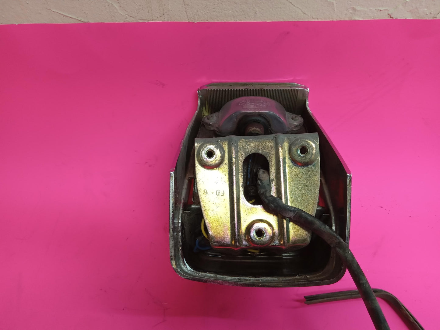 1981 YAMAHA VIRAGO 750 CHROME OEM REAR TAILLIGHT REAR TAIL BRAKE LIGHT