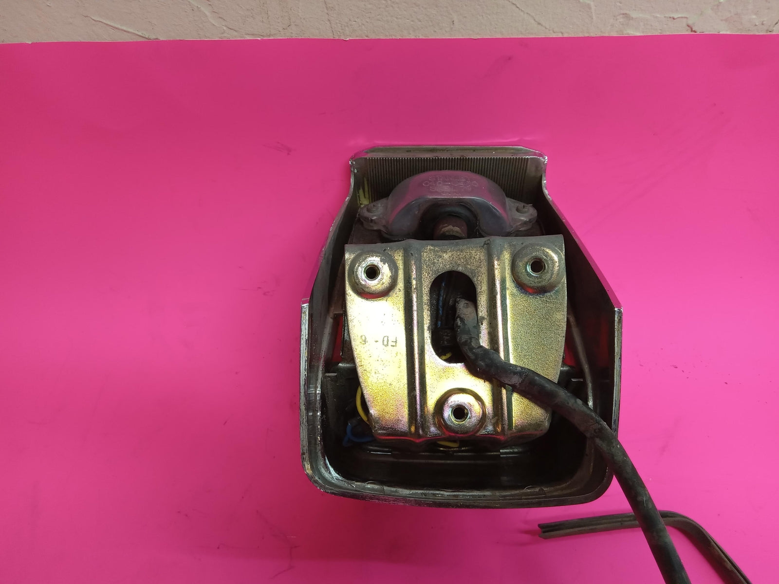 1981 YAMAHA VIRAGO 750 CHROME OEM REAR TAILLIGHT REAR TAIL BRAKE LIGHT