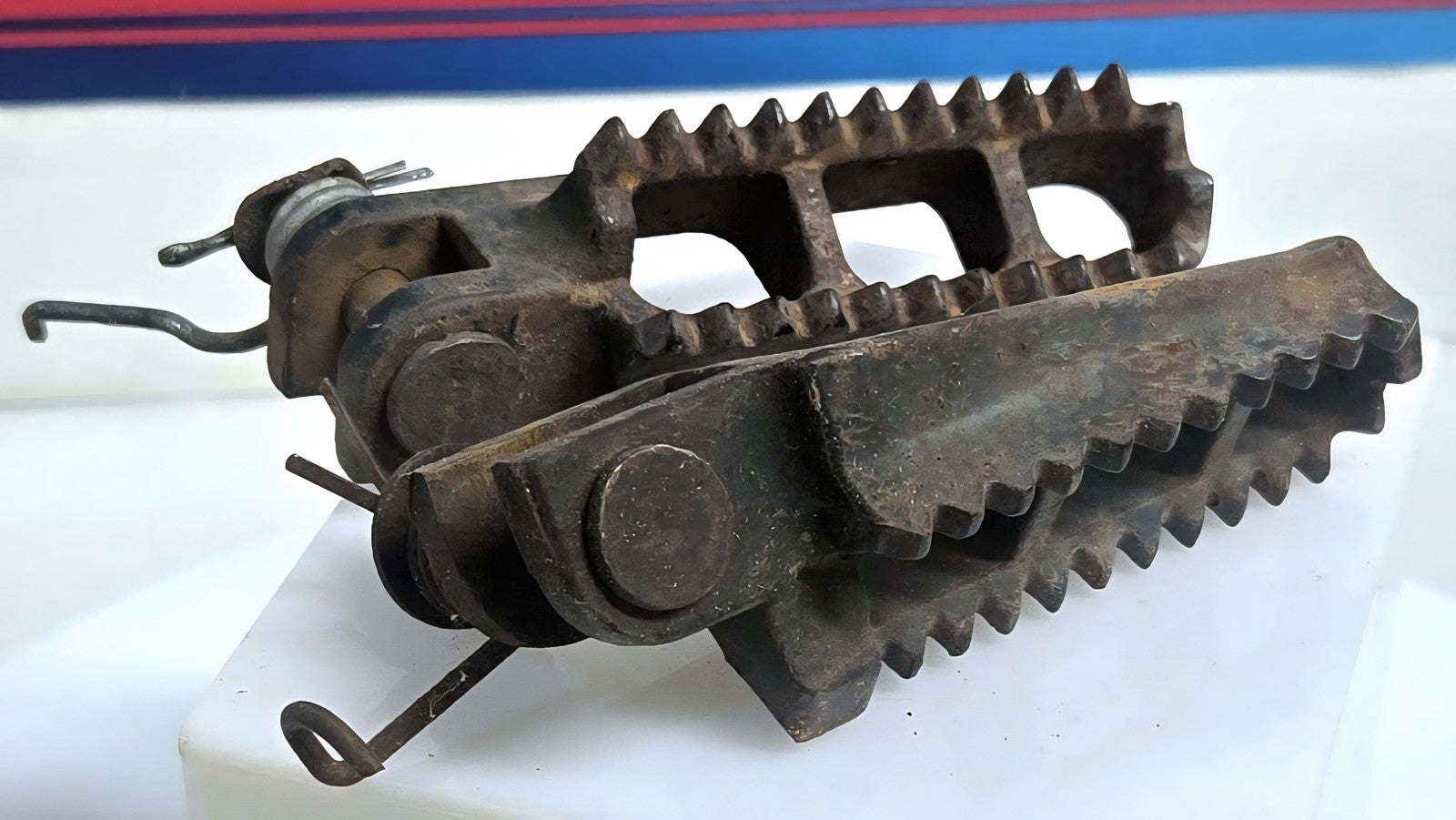 OEM 1979 1980 Suzuki PE250 Foot Pegs