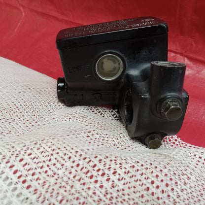 1995 SUZUKI KATANA 600 OEM FRONT BRAKE MASTER CYLINDER