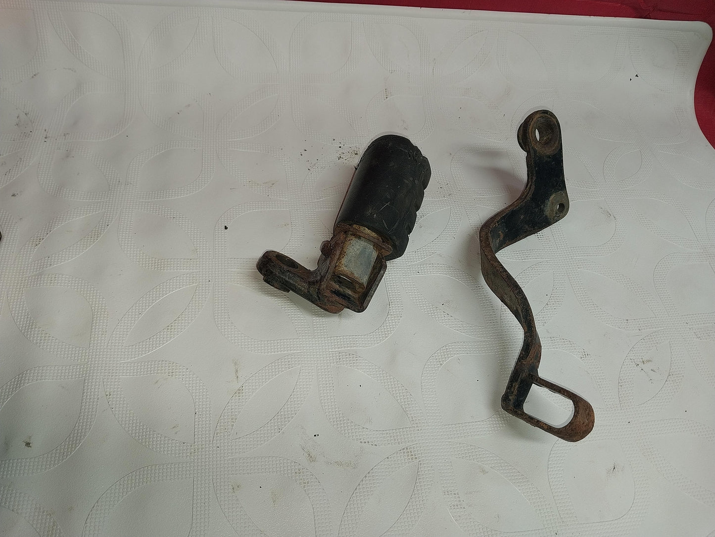 1976 KAWASAKI KE175 OEM RIGHT REARSET BRAKE FOOT PEDAL and peg 