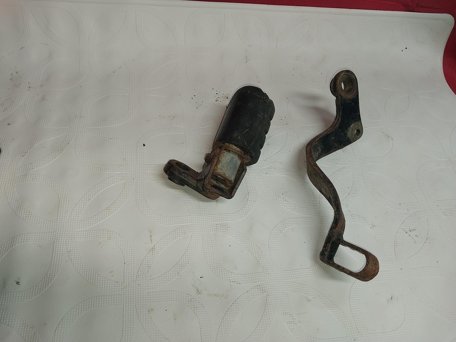 1976 KAWASAKI KE175 OEM RIGHT REARSET BRAKE FOOT PEDAL and peg 