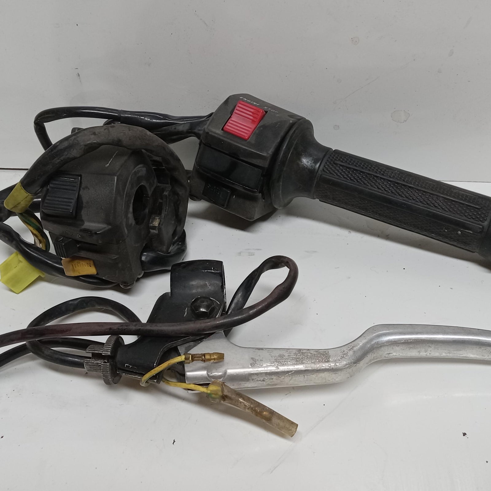 1993 SUZUKI KATANA 600 OEM RIGHT CLIP ON HANDLE KILL OFF START SWITCH SWITCHES