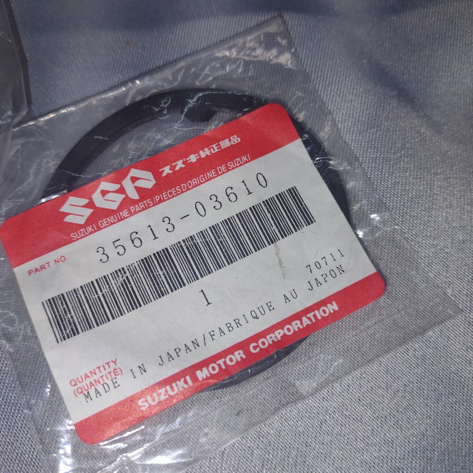 1977 SUZUKI T500 OEM TURNSIGNAL RUBBER GASKET