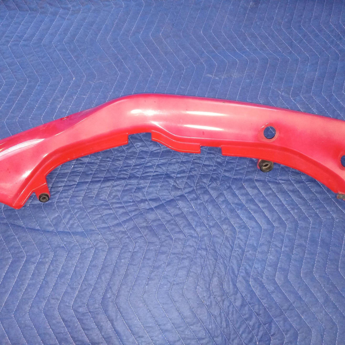 1995 SUZUKI  BANDIT 600 PLASTIC REAR RED RIGHT REAR FAIRING COWL SHROUD
