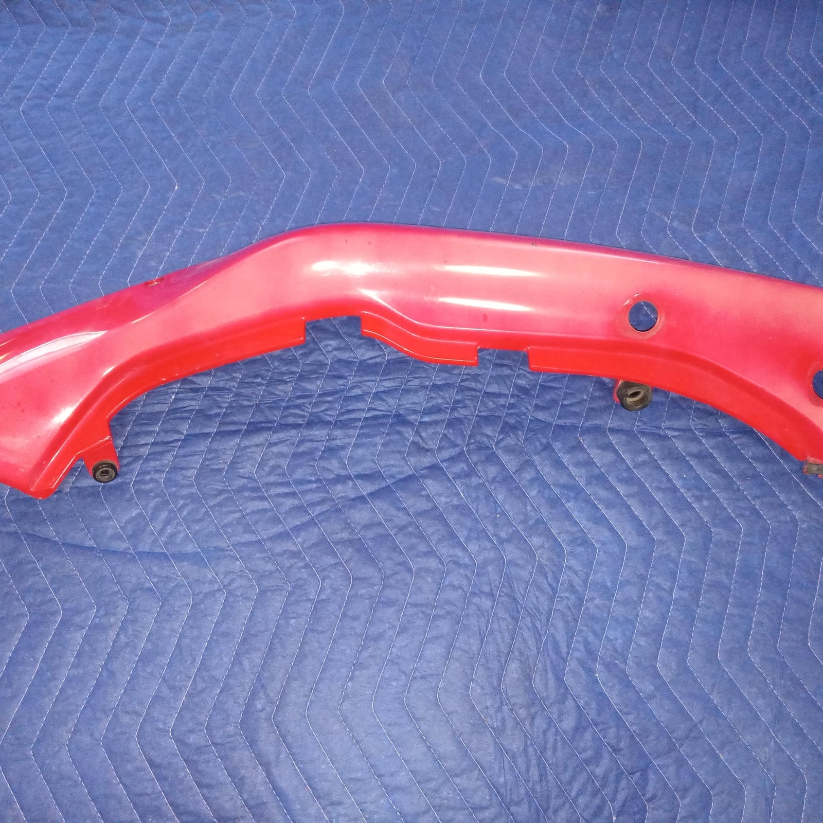 1995 SUZUKI  BANDIT 600 PLASTIC REAR RED RIGHT REAR FAIRING COWL SHROUD