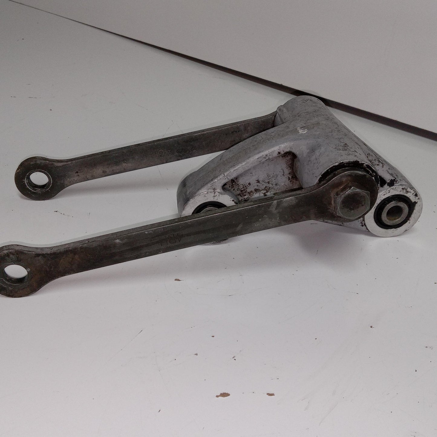 1997 YAMAHA YZF750R REAR DOGBONE SHOCK LINKAGE LINK