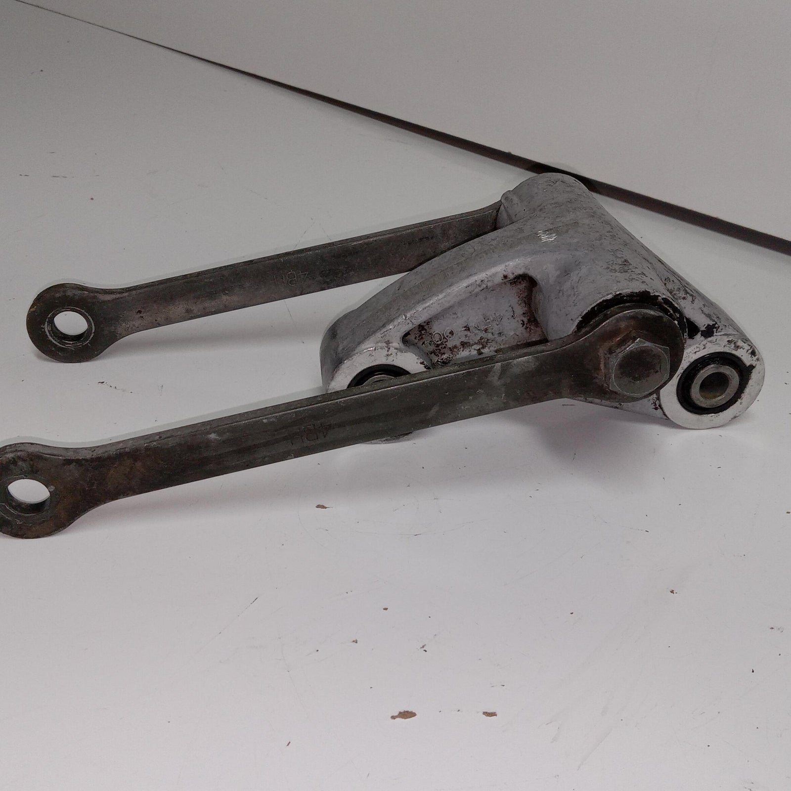 1997 YAMAHA YZF750R REAR DOGBONE SHOCK LINKAGE LINK