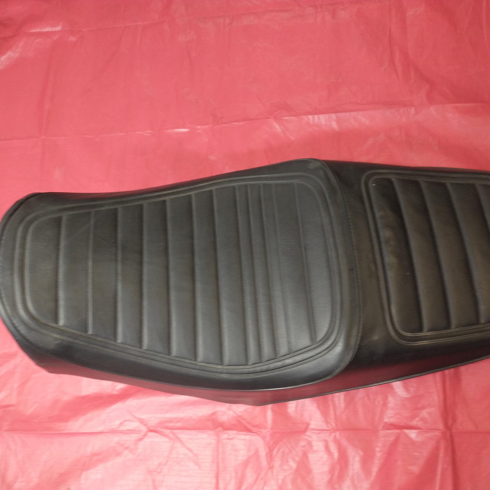 1982 YAMAHA VIRAGO 750 OEM FRONT DRIVERS SEAT